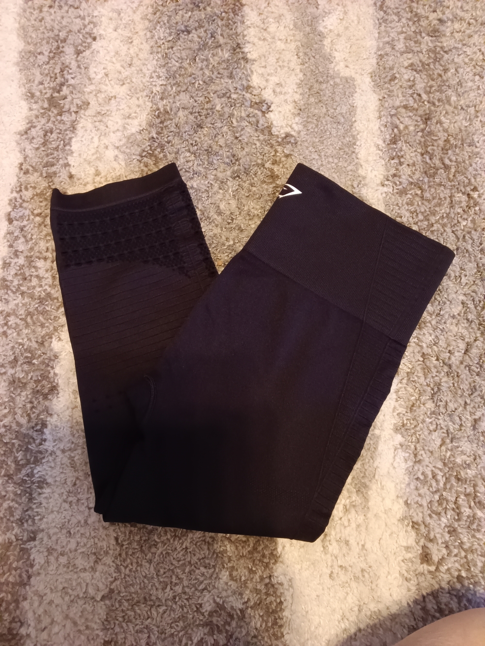 Black Athletic CAPRIS with Subtle Texture. NWOT